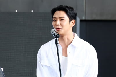 [포토] 로운, '팬들 마음 흔드는 멋진 모습'