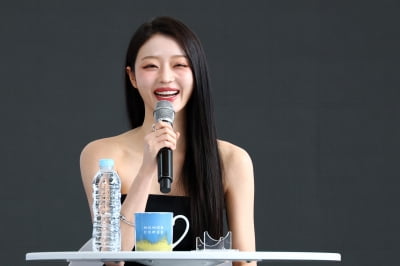 [포토] 유아, '인형보다 더 인형 같네~'