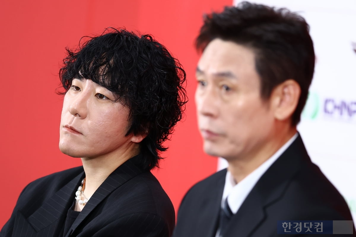 [포토] 변성현 감독-설경구, '떼려야 뗄 수 없는 두 남자'