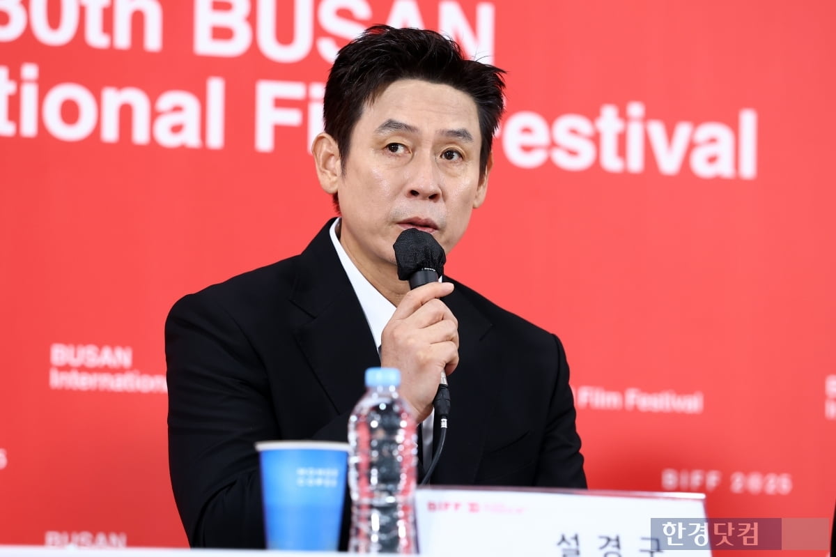 [포토] 설경구, '감탄을 부르는 멋진 모습'