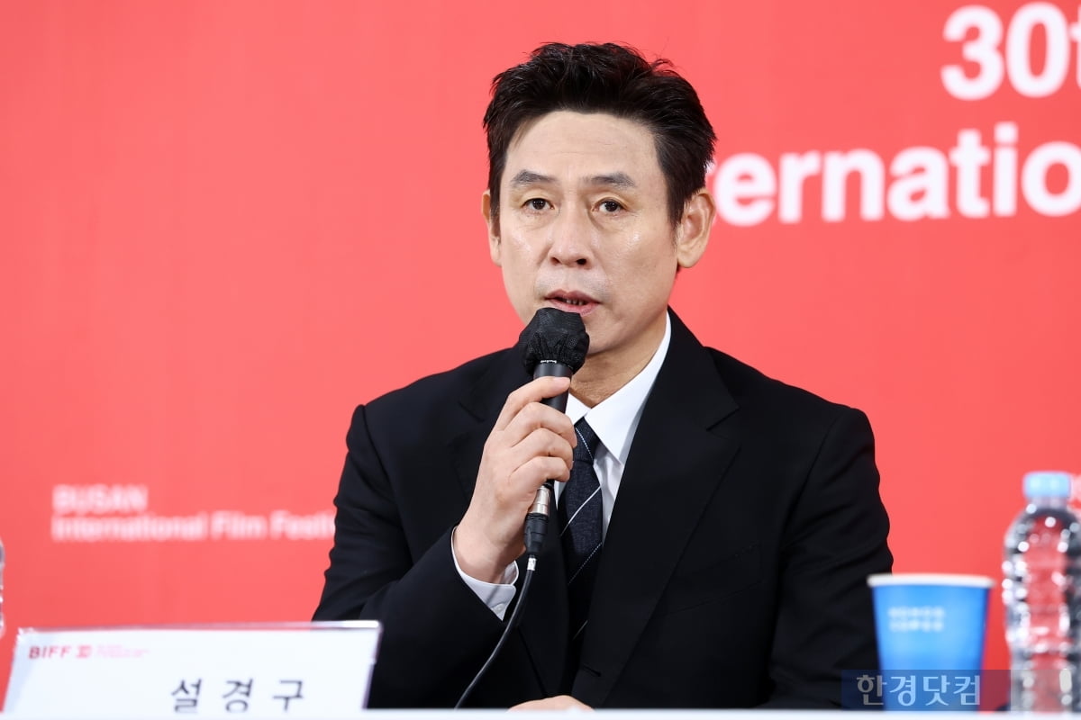 [포토] 설경구, '감탄을 부르는 멋진 모습'