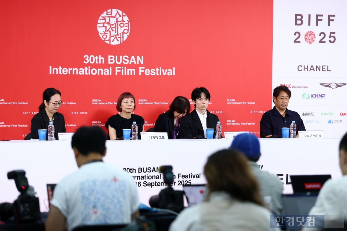 '어리석은 자는 누구인가' 감독 "깨끗한 나라 일본? 내부적으로 빈곤 허덕여" [BIFF]