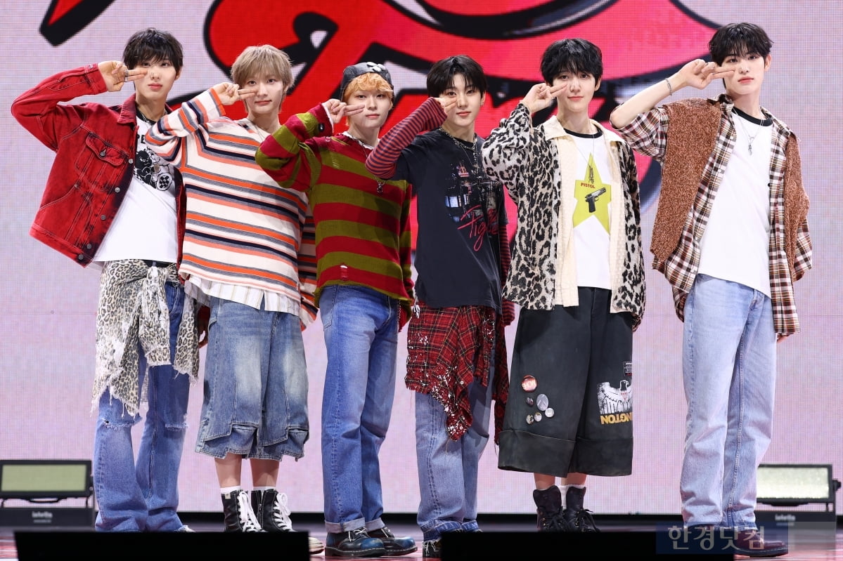 [포토] 킥플립, '청량함 가득한 모습으로 컴백'