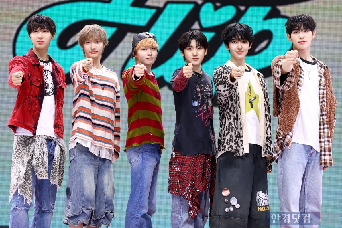 [포토] 킥플립, '청량함 가득한 모습으로 컴백'