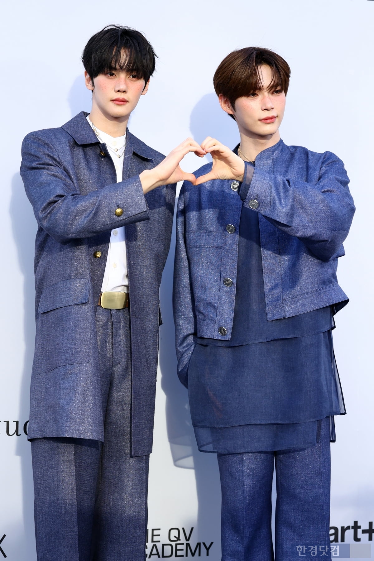 [포토] 제로베이스원 김규빈-성한빈, '멋진 모습에 제로즈 심쿵'