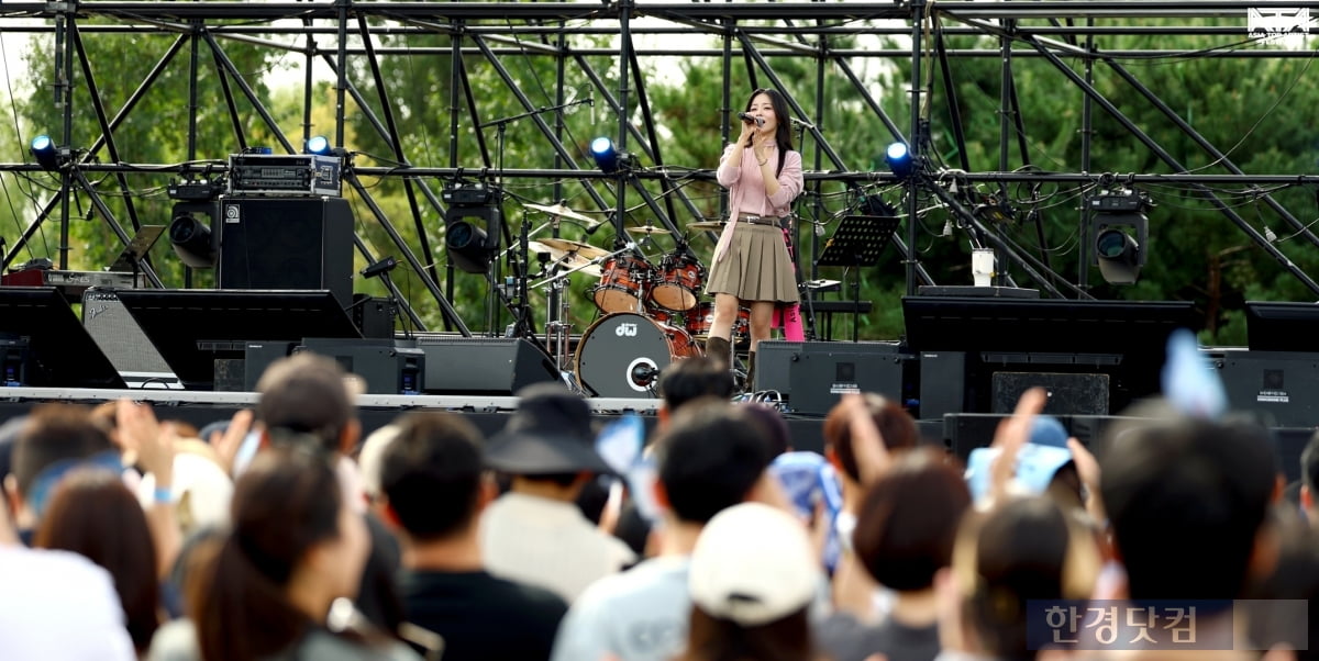 [ATA 포토] 흰, '보는 사람 기분 좋아지는 즐거운 무대'