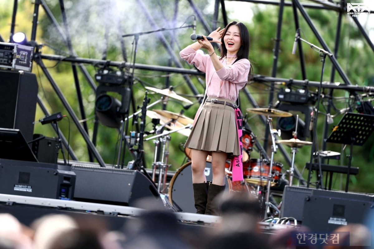 [ATA 포토] 흰, '보는 사람 기분 좋아지는 즐거운 무대'