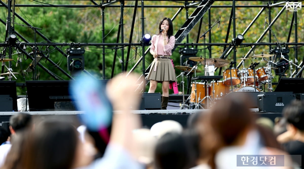 [ATA 포토] 흰, '보는 사람 기분 좋아지는 즐거운 무대'