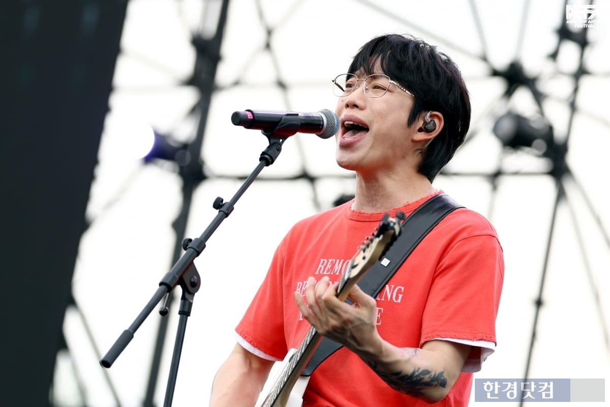 [ATA 포토] 십센치, '어깨 들썩여지는 멋진 공연'