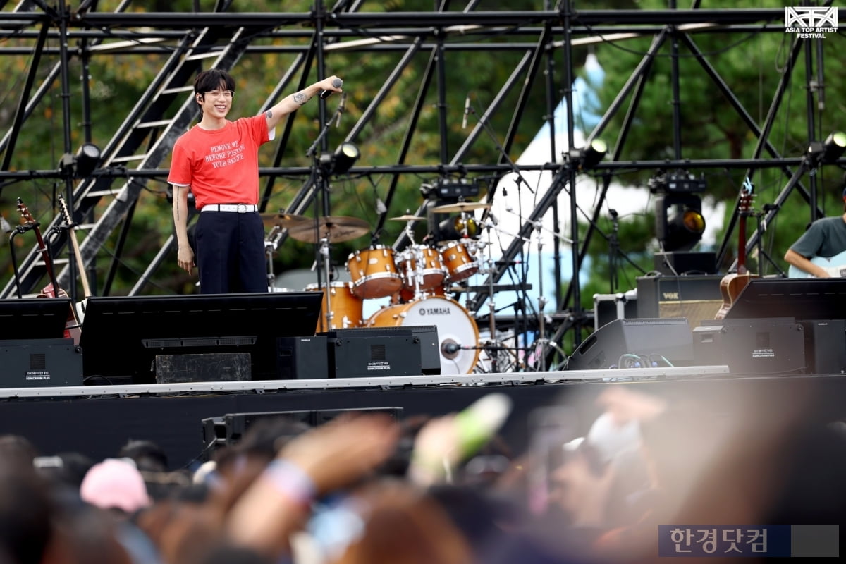 [ATA 포토] 십센치, '어깨 들썩여지는 멋진 공연'