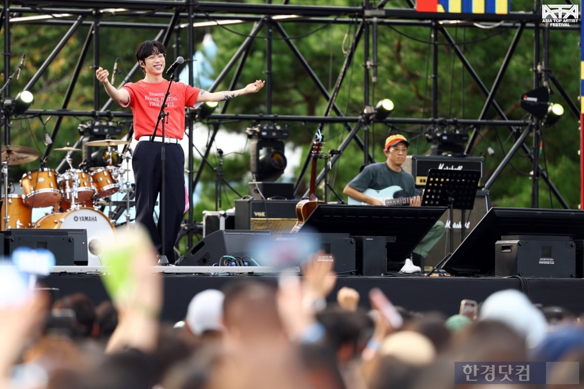 [ATA 포토] 십센치, '어깨 들썩여지는 멋진 공연'