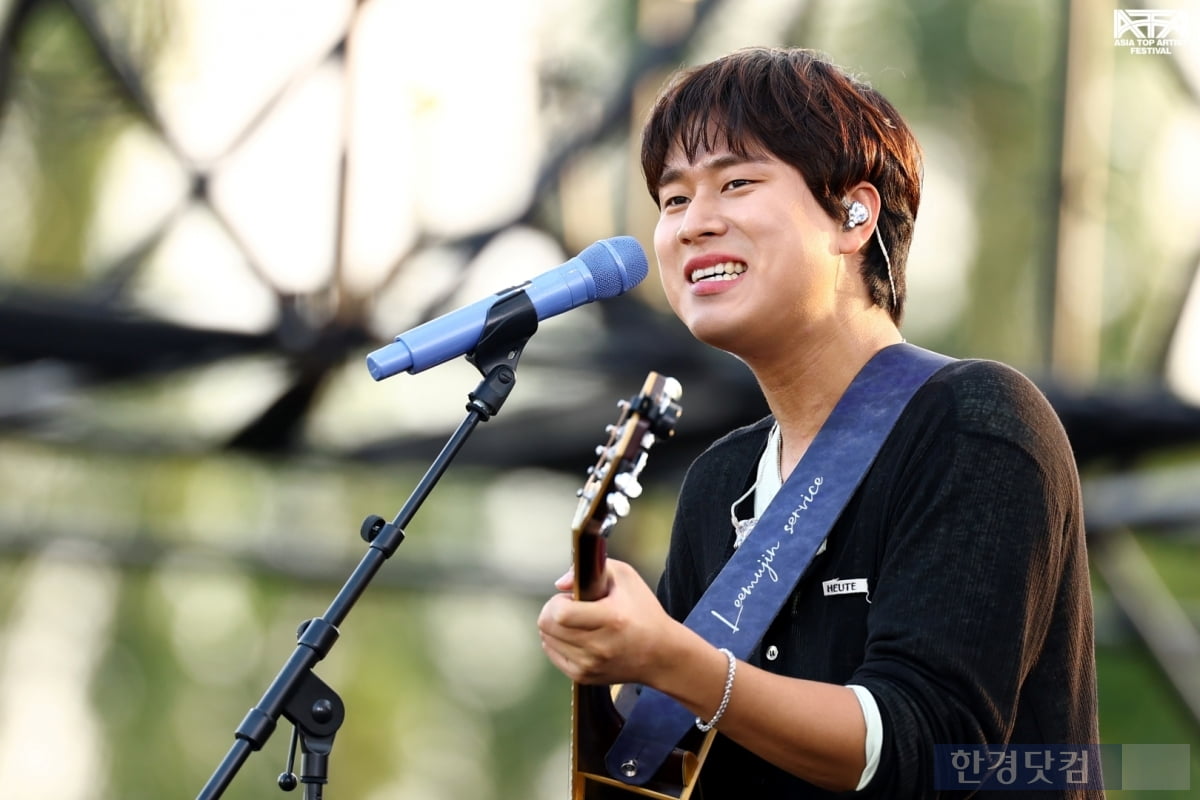 [ATA 포토] 이무진, '한 편의 청춘만화 같은 무대'