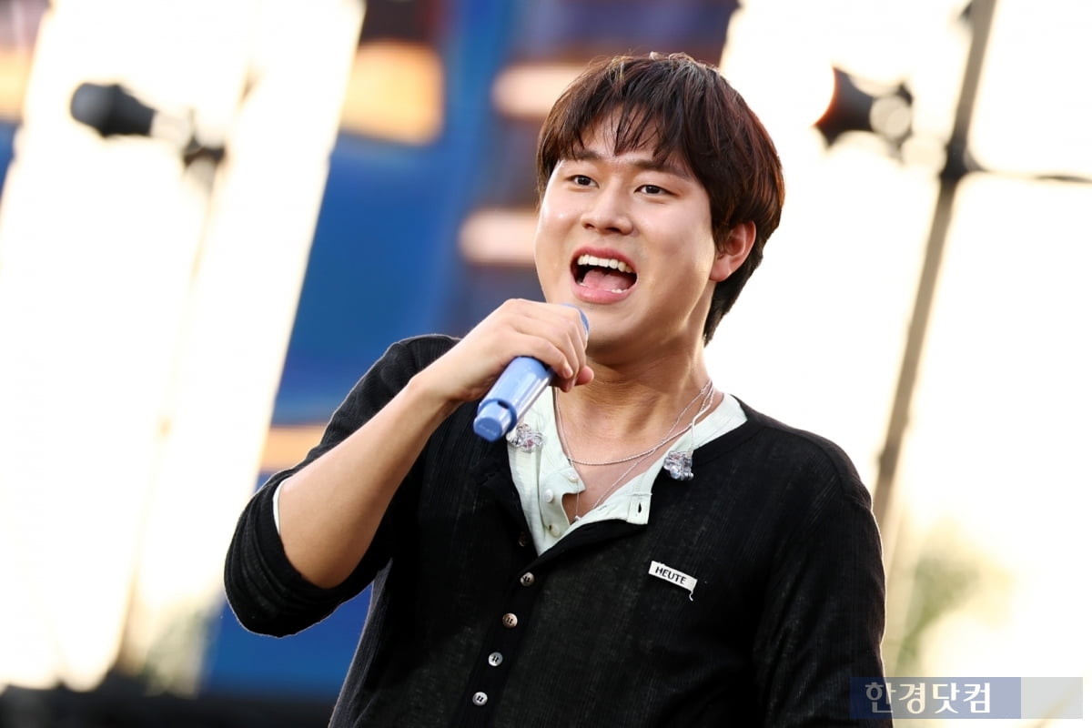 [ATA 포토] 이무진, '한 편의 청춘만화 같은 무대'