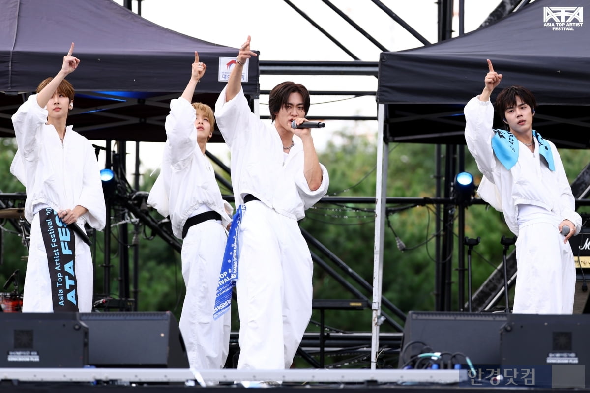 [ATA 포토] 82MAJOR, '지축을 흔드는 파워풀만 무대'