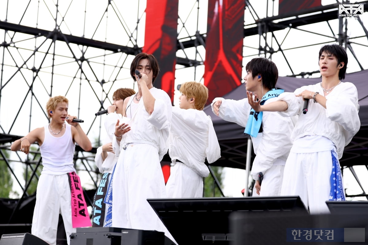 [ATA 포토] 82MAJOR, '지축을 흔드는 파워풀만 무대'