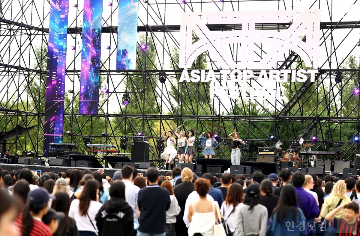 [ATA 포토] 피프티피프티, '보고 있으면 기분 좋아지는 소녀들'