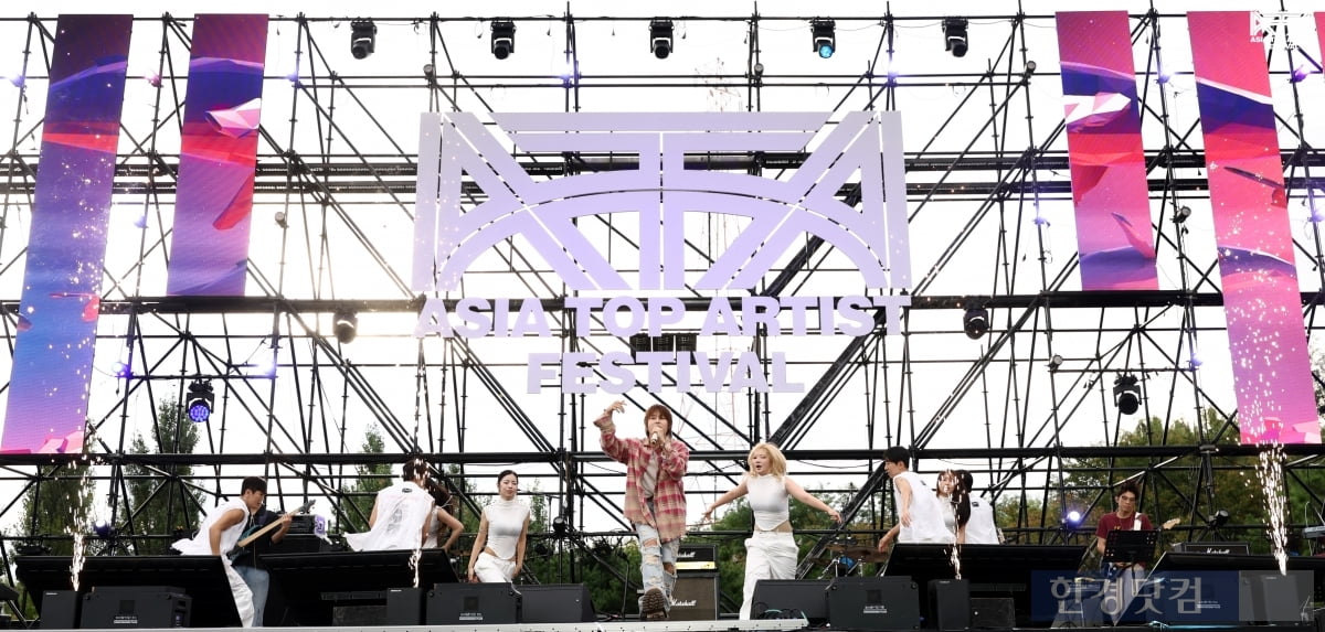 [ATA 포토] 하성운, '따사로운 햇살 아래서 멋지게~'