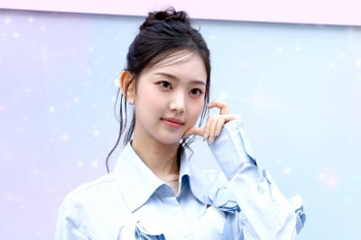 [포토] 키키 이솔, '한 번 보면 반할 수밖에 없는 예쁨'