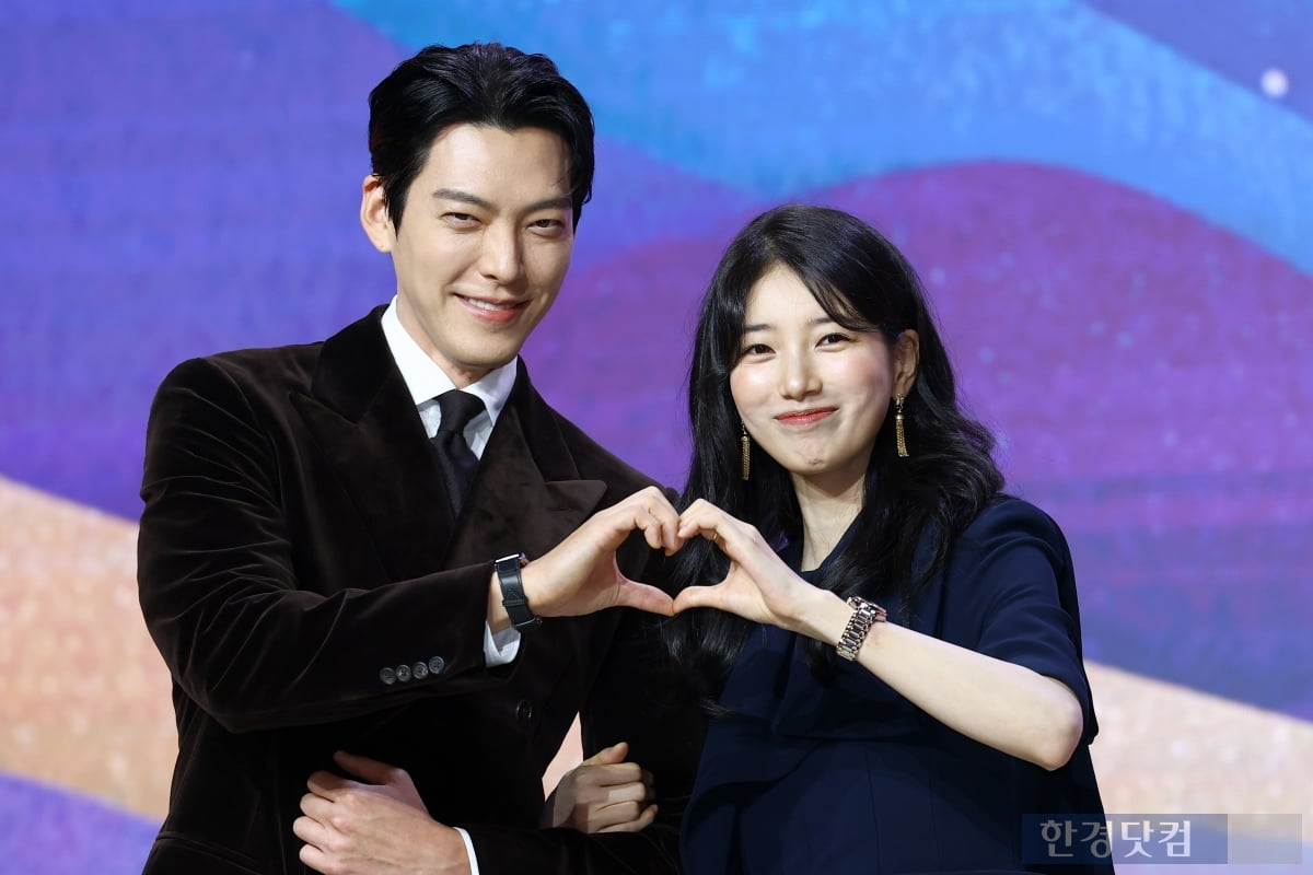 [포토] 김우빈-수지, '우월한 비주얼 커플~'