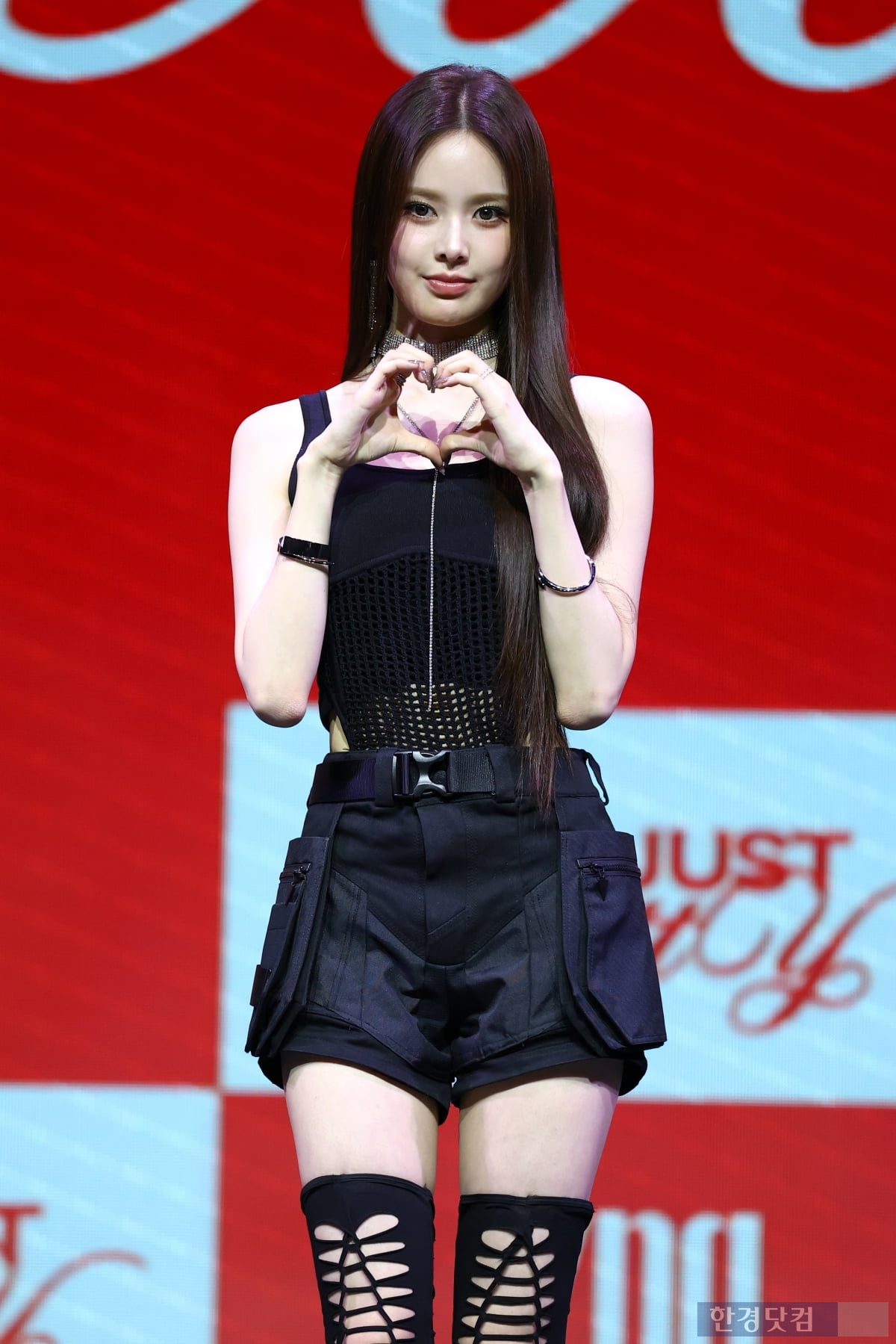 [포토] 이즈나 방지민, '눈길 사로잡는 매혹적인 눈빛'