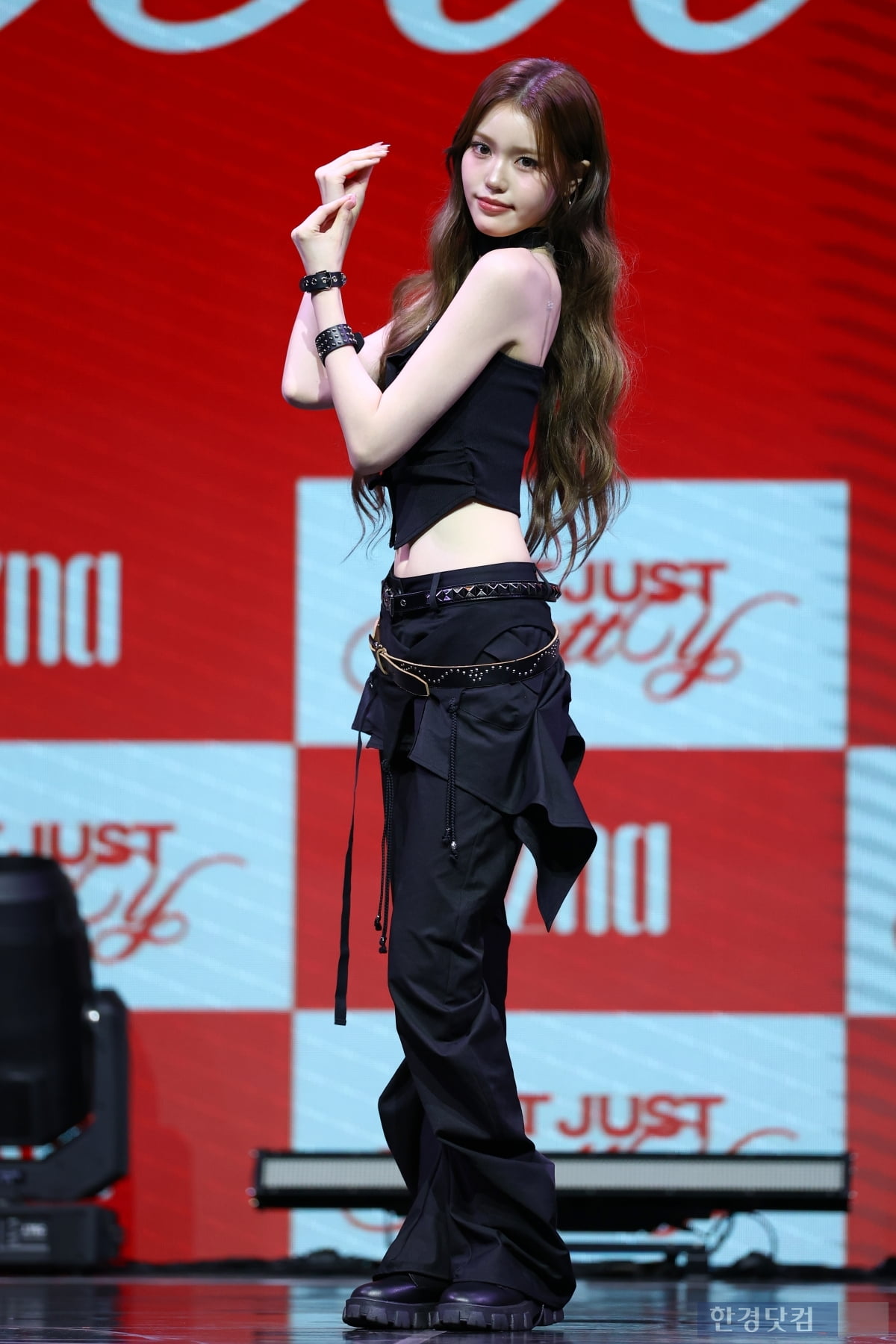 [포토] 이즈나 정세비, '눈부신 비주얼 뽐내는 막내'