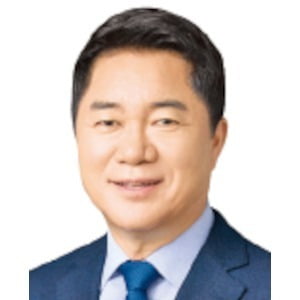 [한경에세이] 내 집이 가장 좋은 요양원입니다
