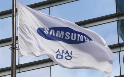 [속보] 삼성전자 "향후 5년간 6만명 신규 채용"