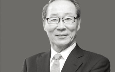 고졸 경리에서 상장사 창업자로…정구용 회장 별세