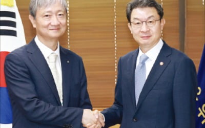 "원팀" 강조한 이억원·이찬진…생산적 금융 전환 속도 낸다