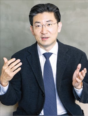 "변화는 곧 기회…기업, 사회도 유기체처럼 대응해야"