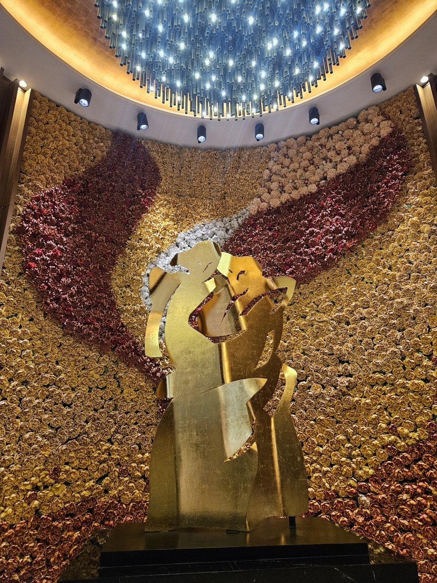 ‘어른들의 완벽한 놀이터’…마닐라 솔레어 리조트