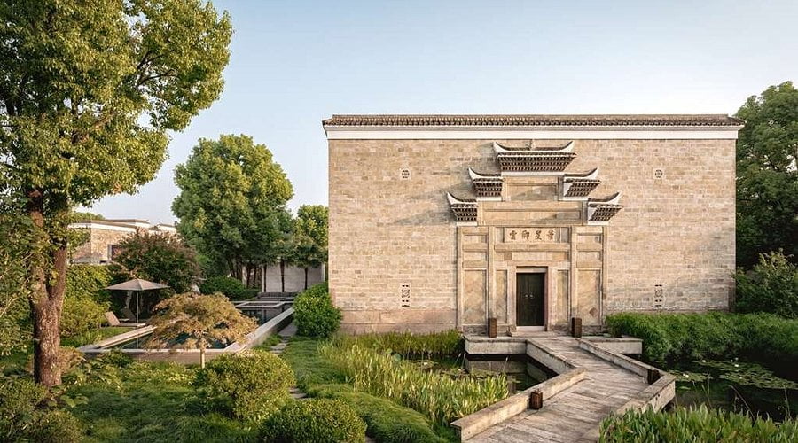 특별한 가을 휴가 보내고 싶다면… '하이엔드 리조트' 아만