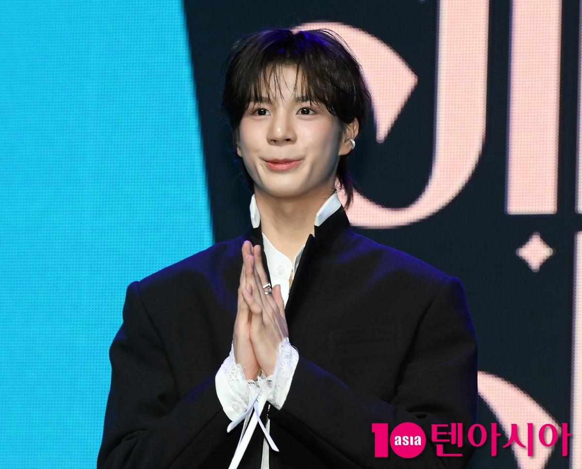 K-Pop Star Jeong Dong-won Admits to Underage Driving, Faces Blackmail Threats
