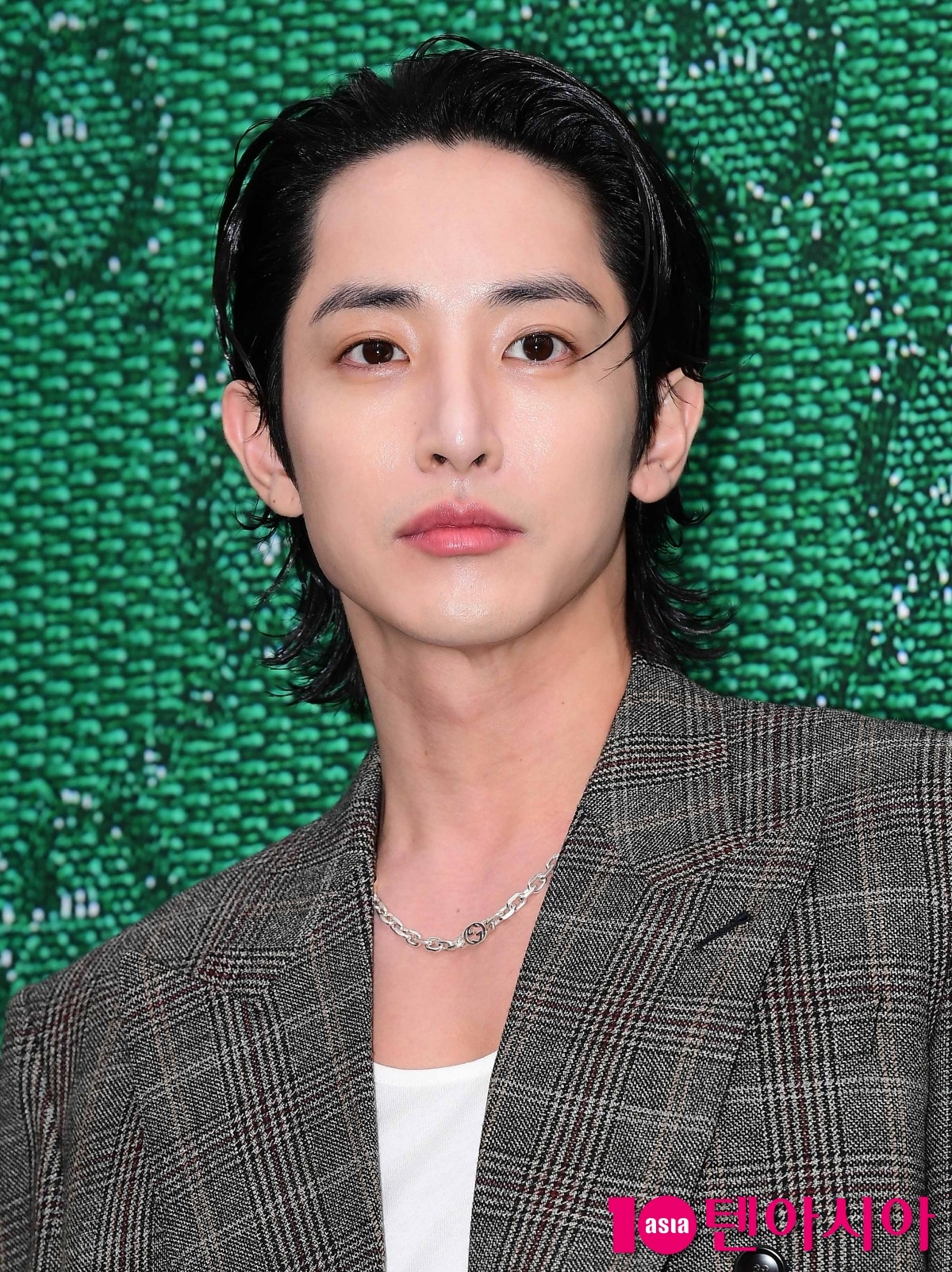俳優イ・スヒョク、杭州ファンミーティングで過酷なスケジュールに直面