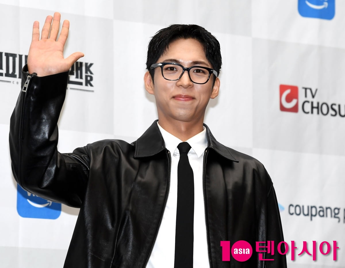 俳優 チュ・ジョンヒョク、新ドラマ『コンフィデンスマンKR』制作発表会に登場