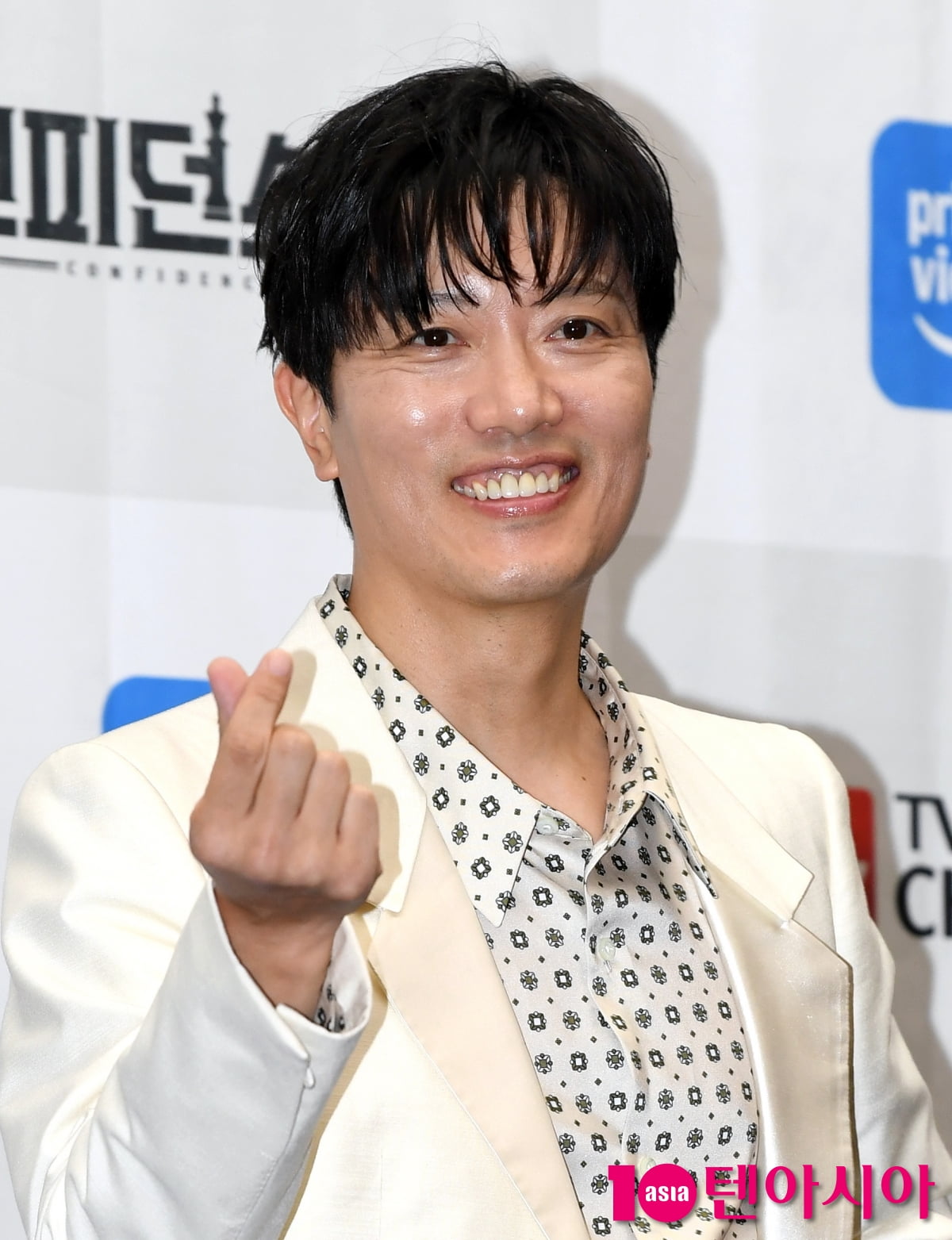 俳優パク・ヒスン、新ドラマ『コンフィデンスマンKR』制作発表会に登場
