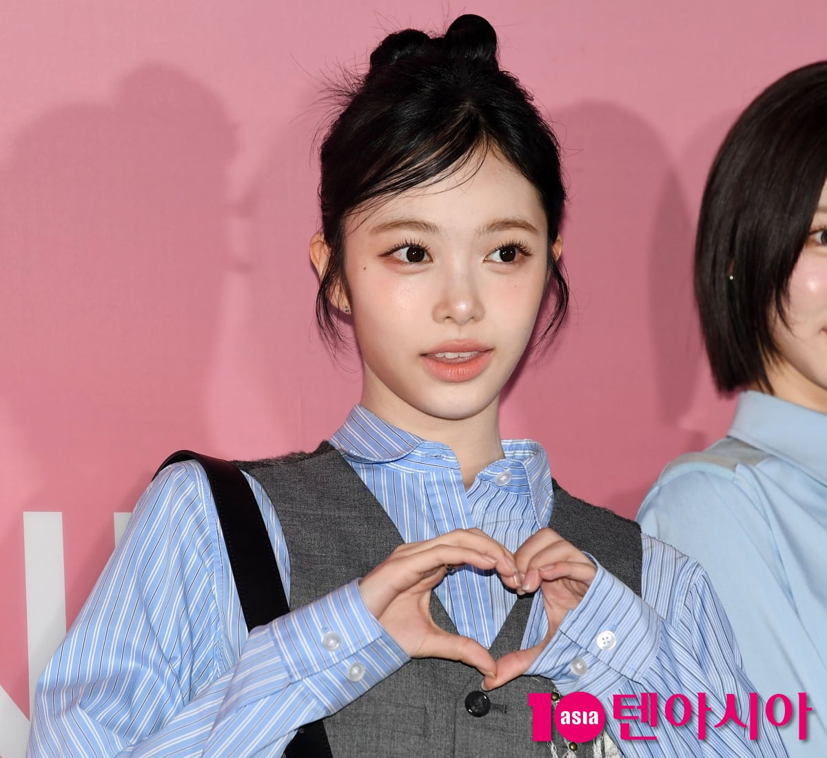 Hearts2Hearts' Ian Shines at the Opening of 2026 S/S Seoul Fashion Week