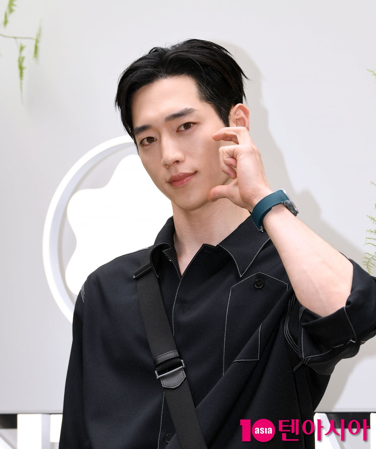 俳優ソ・ガンジュン、広告界で引っ張りだこ!信頼感と洗練された魅力でブランドの顔に