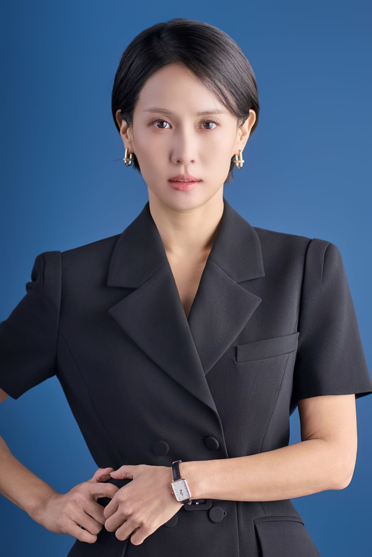 Jo Yeo-jeong Reflects on Her Intense Role in 'The Murderer Report'