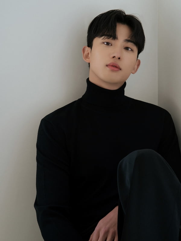 Actor Park Sung-hyun Makes Official Film Debut in 'Full Speed'