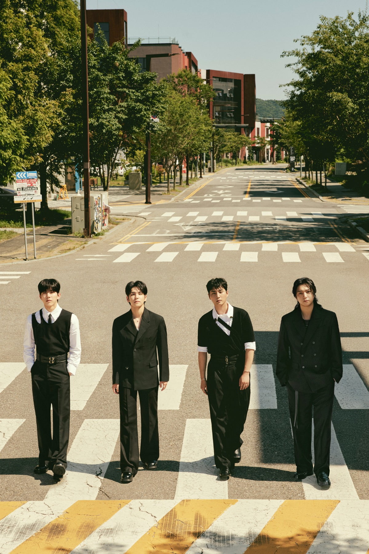 DAY6 Celebrates 10th Anniversary with New Album 'The DECADE' and JYP Contract Renewal
