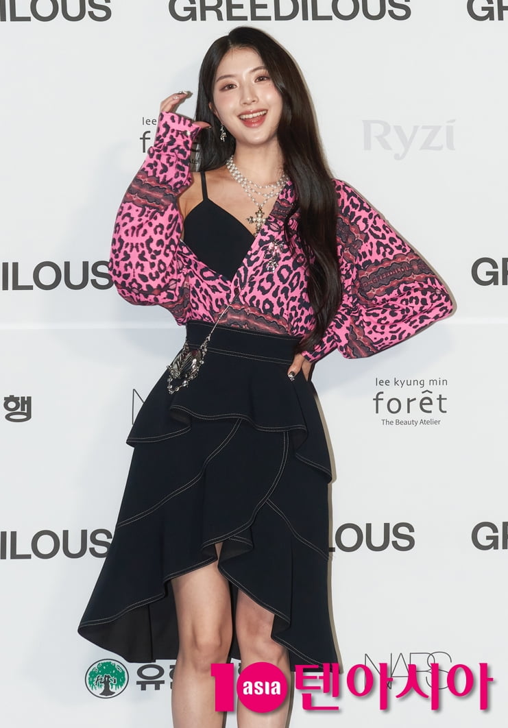 Singer Jeong Ha-yoon Shines at 2026 S/S Seoul Fashion Week