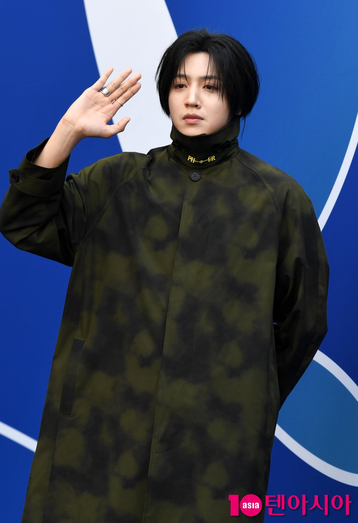 PENTAGON's Wooseok Shines at 2026 S/S Seoul Fashion Week