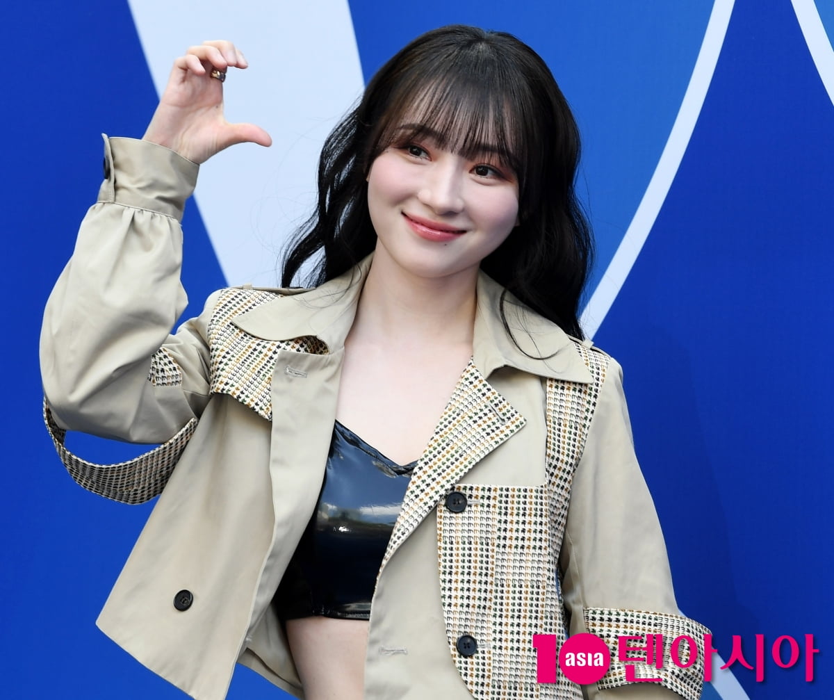 Dreamcatcher's Sua Shines at 2026 S/S Seoul Fashion Week