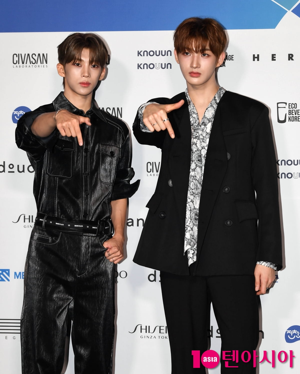 idntt's Kim Do-hun and Kim Hee-ju Shine at 2026 S/S Seoul Fashion Week