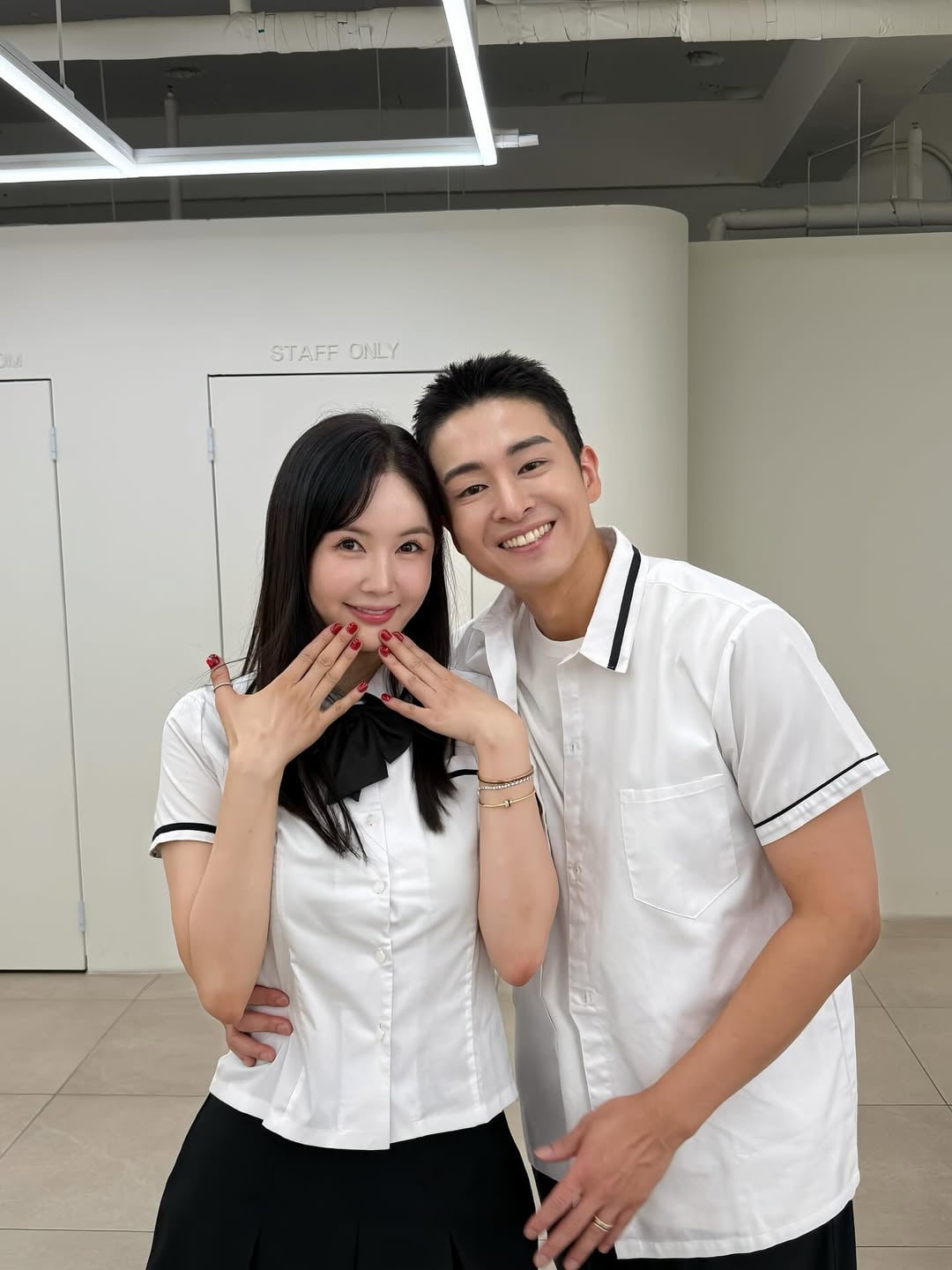 Korean Star Jang Young-ran and Husband Charm Fans with Adorable School Uniform Photos