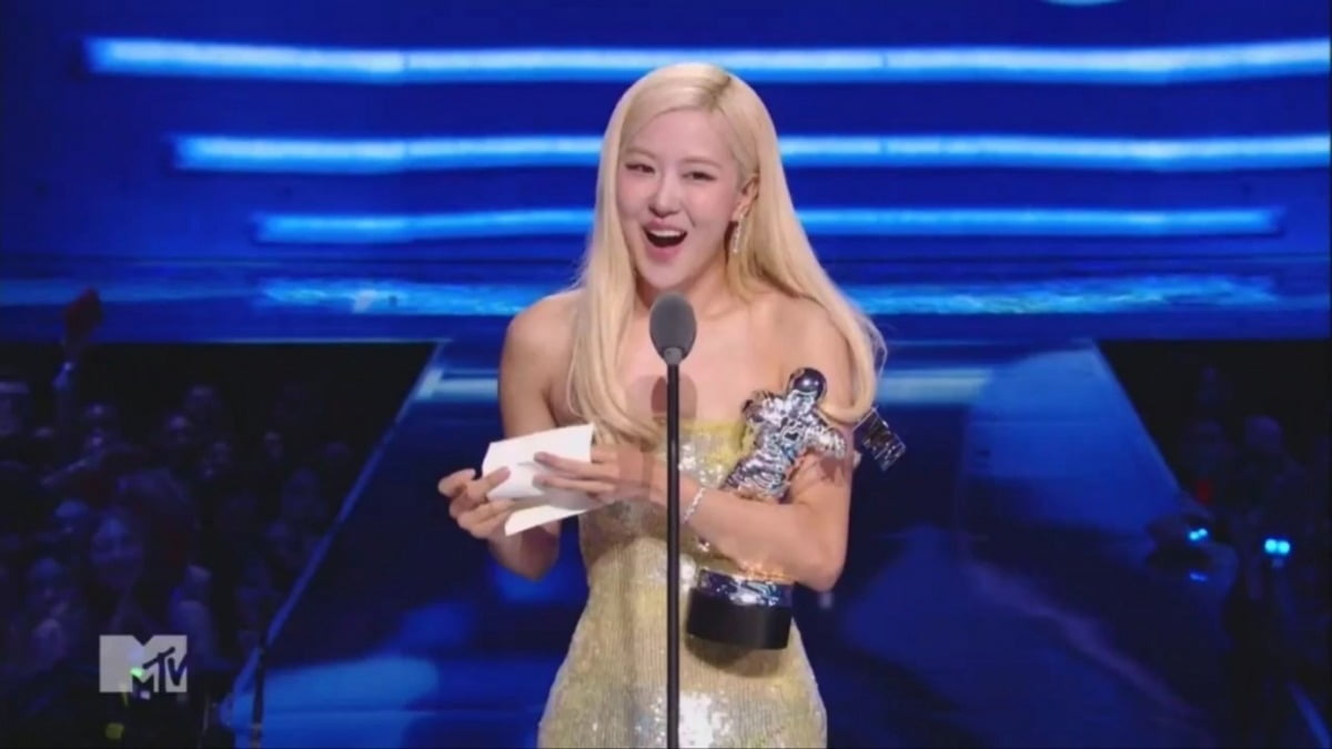 Rosé Breaks Barriers at 2025 MTV VMAs with 'Song of the Year' Win