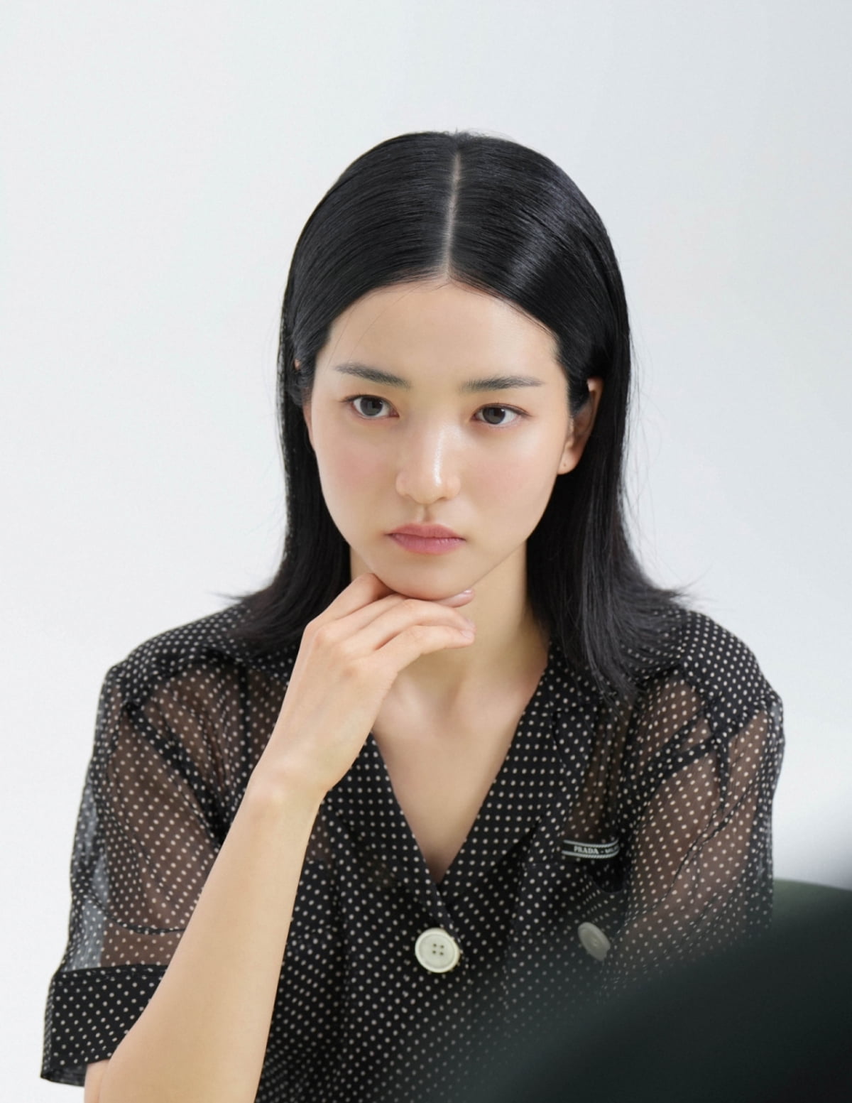 Actress Kim Tae-ri Shines in Behind-the-Scenes Photos for Beauty Brand Campaign