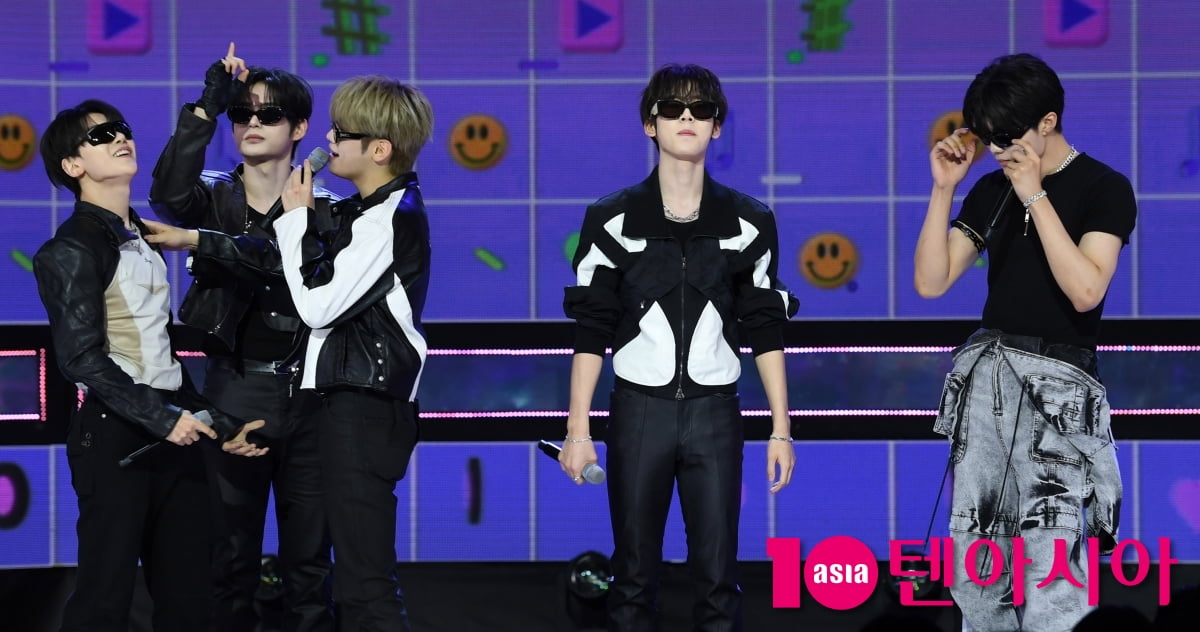 ZEROBASEONE Dazzles at SBS 'The Show' Live Broadcast in Seoul