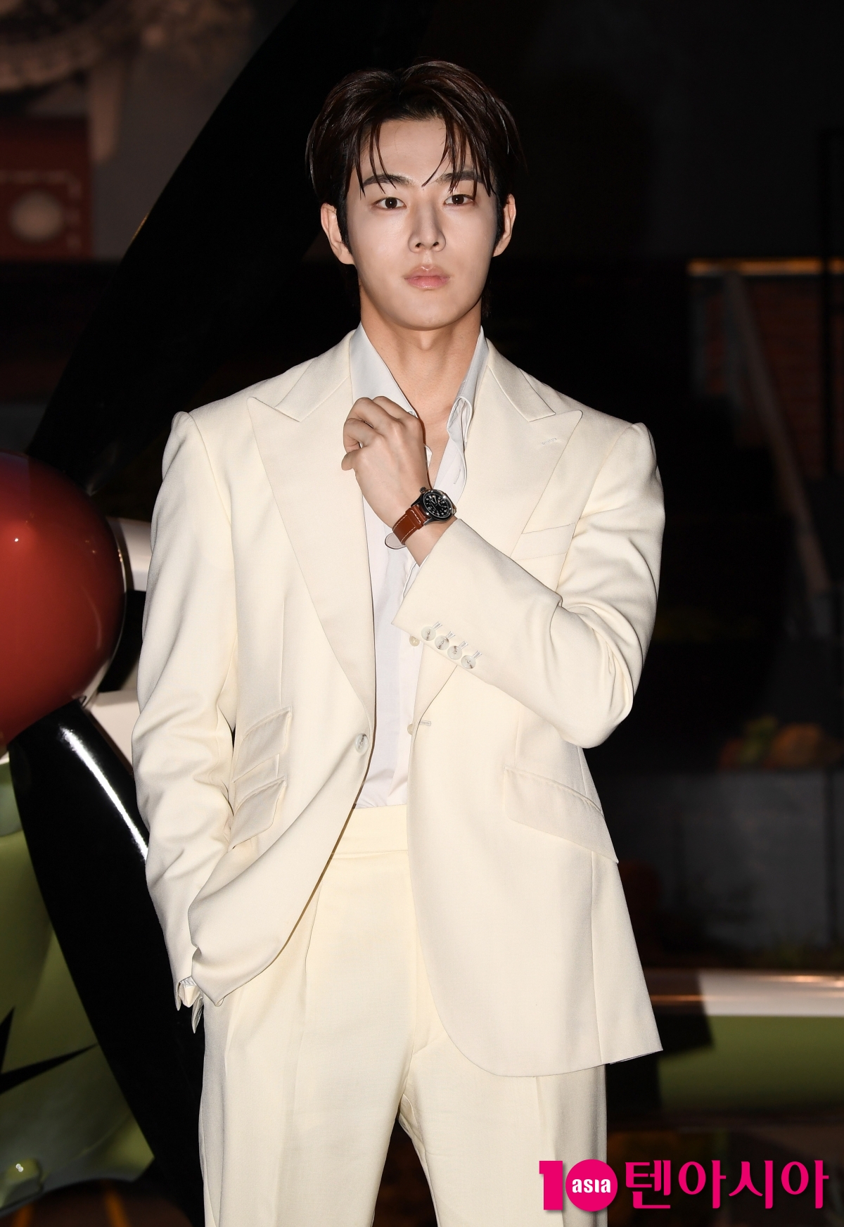 Actor Yoo Jung-hoo Attends Hamilton Pop-Up Store Opening in Seoul